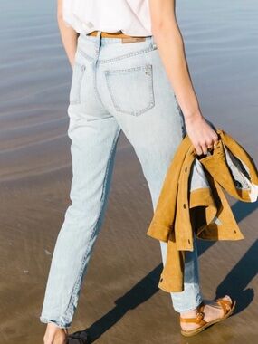 Madewell The Perfect Summer Jean Fitzgerald Light Wash 25 Mom Denim 90s Tapered